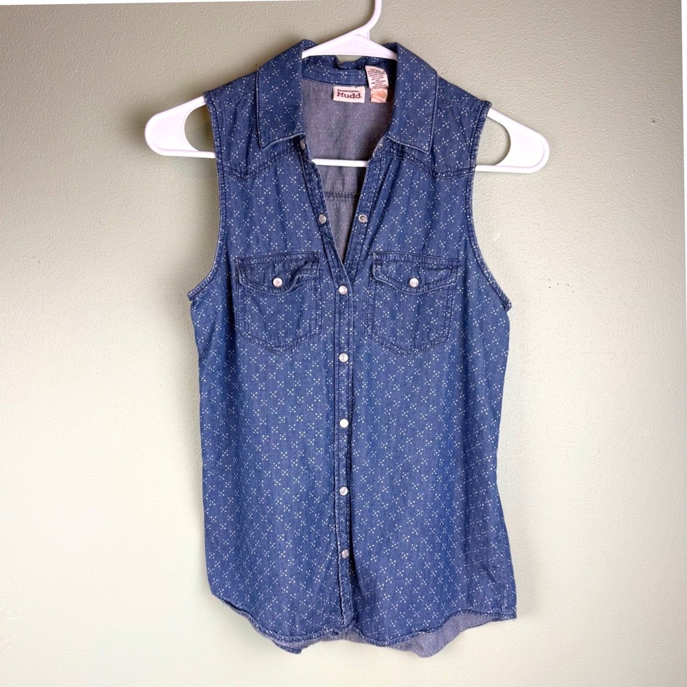 Mudd Womens XS Blue Denim Sleeveless Western Pearl Snap Button Shirt Dot Print
